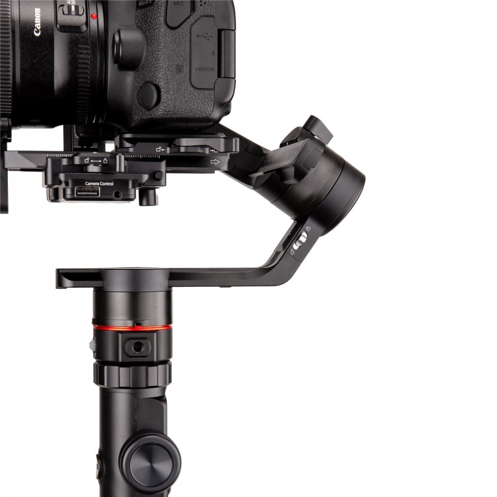 Professional 3-Axis Gimbal up to 4.6kg Manfrotto - 
Easy shooting control: on the LCD touch screen or from the App
Indipendent l