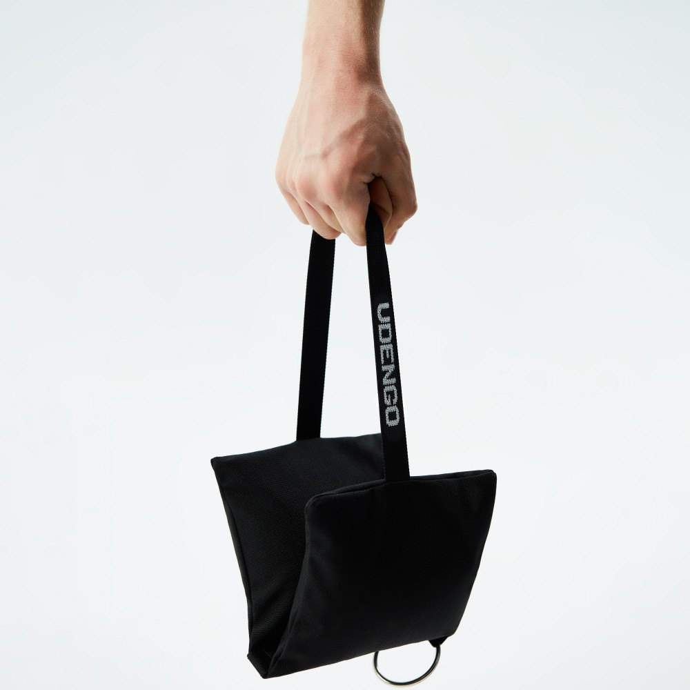 Steel Shot Bag 10kg Udengo - Neues Modell 2019!Größe: 37cm x 20cm / 14.56" x 7.87 "Gewicht: 10kg / 22 lbsFüllung: verchromter Steel Shot Bag 10kg Udengo - Neues Modell 2019!Größe: 37cm x 20cm / 14.56" x 7.87 "Gewicht: 10kg / 22 lbsFüllung: verchromter