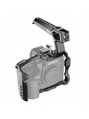 Panasonic GH6 Cage 8Sinn - - 1/4" Befestigungspunkte- Arri-Aufnahmepunkt (3/8" Befestigungspunkt oben)- M4-Gewinde (oben vorne,