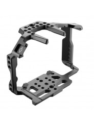 Panasonic GH6 Cage 8Sinn - - 1/4" Befestigungspunkte- Arri-Aufnahmepunkt (3/8" Befestigungspunkt oben)- M4-Gewinde (oben vorne,