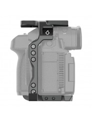 Panasonic GH6 Cage 8Sinn - - 1/4" Befestigungspunkte- Arri-Aufnahmepunkt (3/8" Befestigungspunkt oben)- M4-Gewinde (oben vorne,