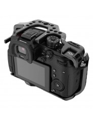 Panasonic GH5 / GH5M2 /GH5s Cage V2 8Sinn - - 1/4" Befestigungspunkte- Eine Befestigungsschraube (unten)- Kalte Schuhhalterung-