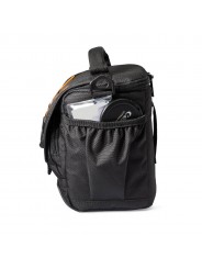 Adventura SH 120 II Lowepro - 
Fits compact DSLR with attached kit lens
Customize fit with adjustable divider system in main com