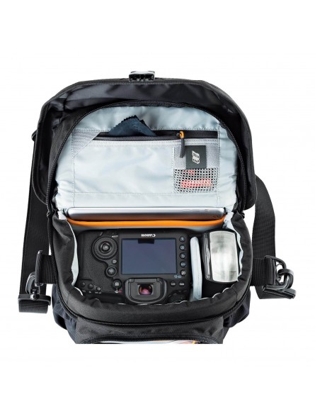 Nova 170 AW II Black Lowepro - 
Fits DSLR with attached 24-105mm lens, 1-2 extra lenses &amp; flash
All Weather AW Cover™, water