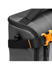 Lowepro GearUp Creator Box L II Lowepro - Die Innenteiler passen sich an, um die spiegellose Kamera und das zusätzliche Objektiv