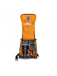 Lowepro GearUp Creator Box L II Lowepro - Die Innenteiler passen sich an, um die spiegellose Kamera und das zusätzliche Objektiv