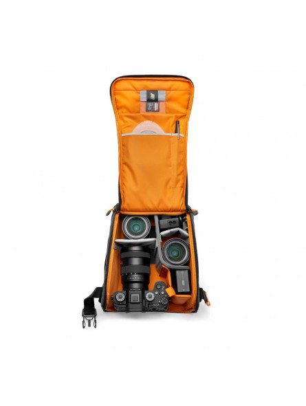 GearUp Creator Box L II Lowepro - 
Interior dividers adjust to secure mirrorless camera&amp;extra lens
Fast &amp; secure QuickDo