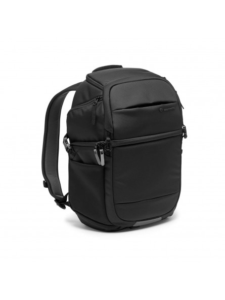 Advanced Fast Backpack III Manfrotto - 
Fits a full frame camera + 70-200/4 lens, 3 lenses + accessories
Versatile dual side acc