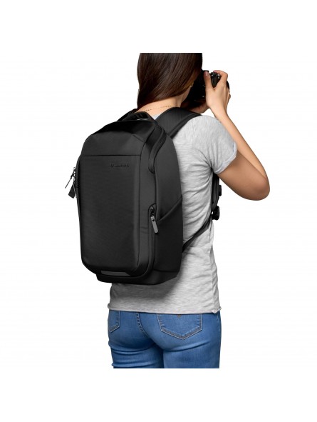 Advanced Compact Backpack III Manfrotto - 
Practical and compact backpack for cameras and personal items
For crop-sensor mirrorl