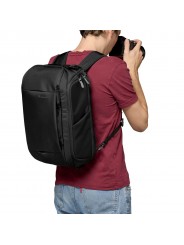 Advanced Hybrid Backpack III Manfrotto - 
Carry as backpack, shoulder bag, or handle bag to fit your style
Holds a DSLR or mirro