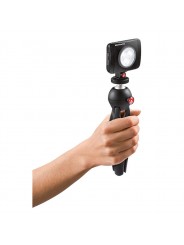 LUMIMUSE - 3 LED lamp Manfrotto - 
3 bright LED lights provide you with high colour rendition
Compact size lets you pack it into