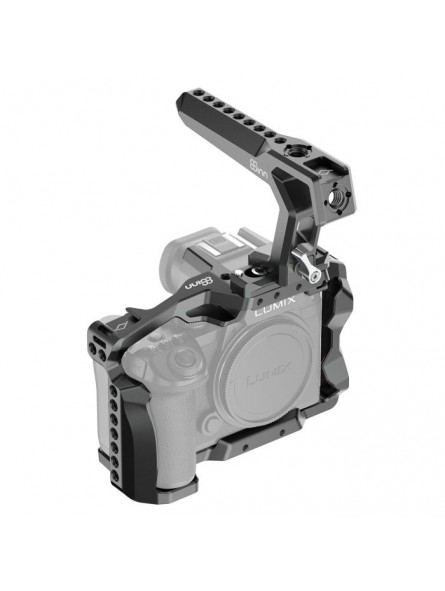 Panasonic LUMIX S5II / S5IIX Cage 8Sinn - - 1/4” mounting points- 3/8” mounting points with Arri locating pins- M4 mounting poin