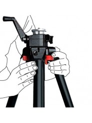 Schwarzes TRIAUT-Stativ Manfrotto - 
Beine einzeln oder gleichzeitig auslösen
Jeder Winkel ist separat einstellbar für totale