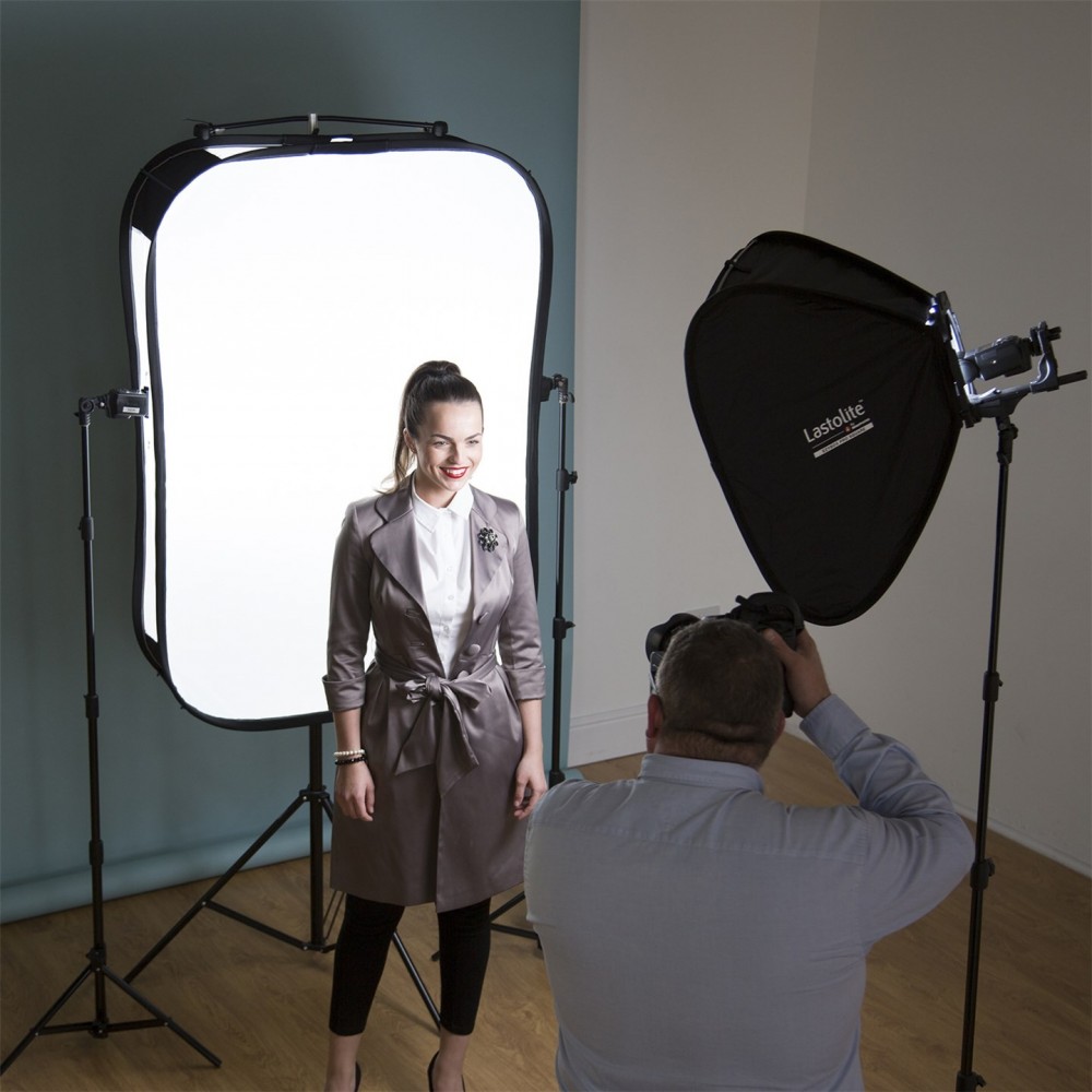 Tło podświetlane Hilite 1.4 x 1m Lastolite by Manfrotto - Ideal für High-Key-Fotografie Hintergrund, der auch als sehr große Sof