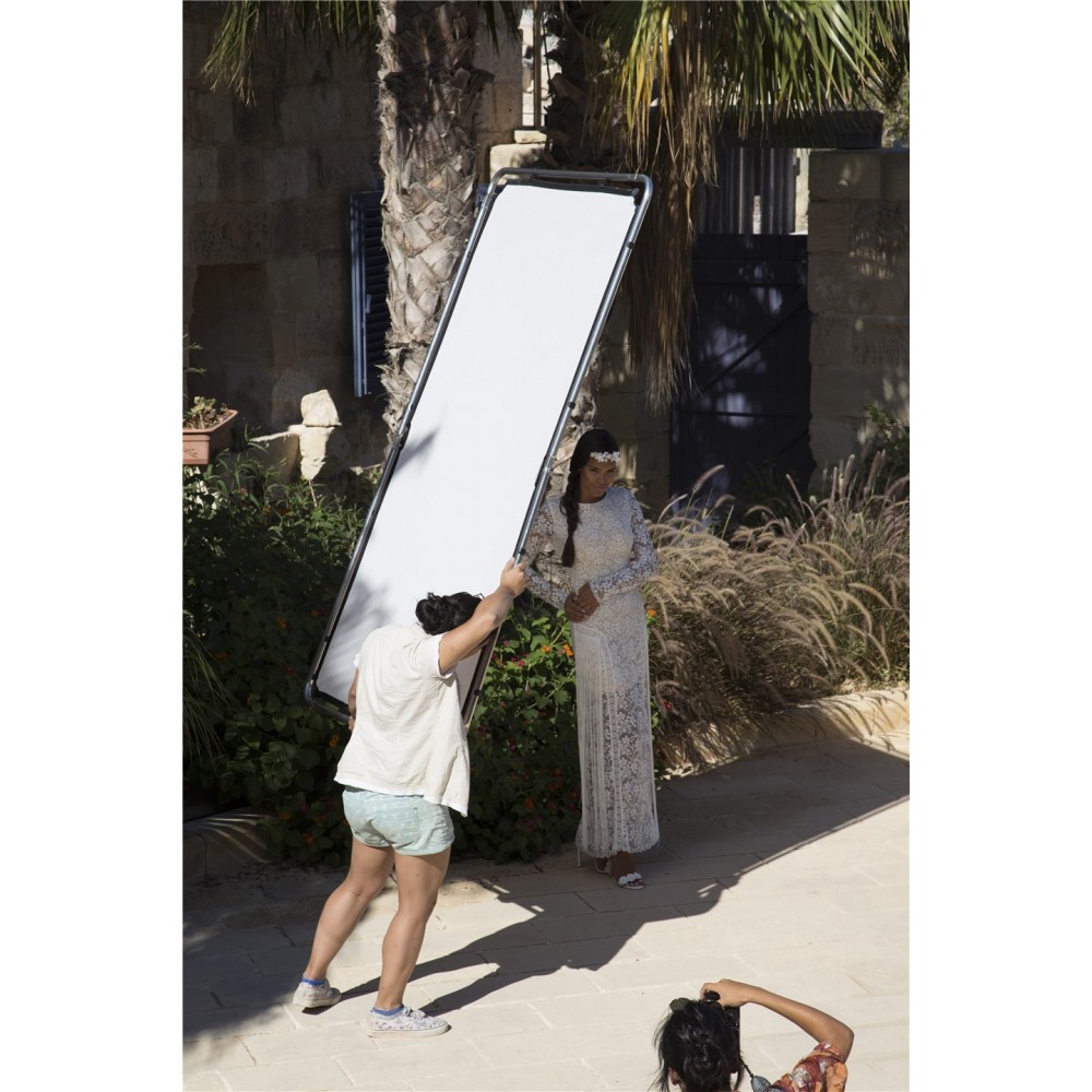 Skylite Rapid Cover Medium 1.1 x 2m 1.25 Stop Diffuser Lastolite by Manfrotto - For the location photographer Compatible with