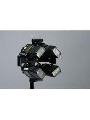 EZYBOX II QUAD-HALTERUNG Lastolite by Manfrotto - Bringen Sie bis zu 4 Blitzgeräte an Starkes, robustes Design Kann mit allen St