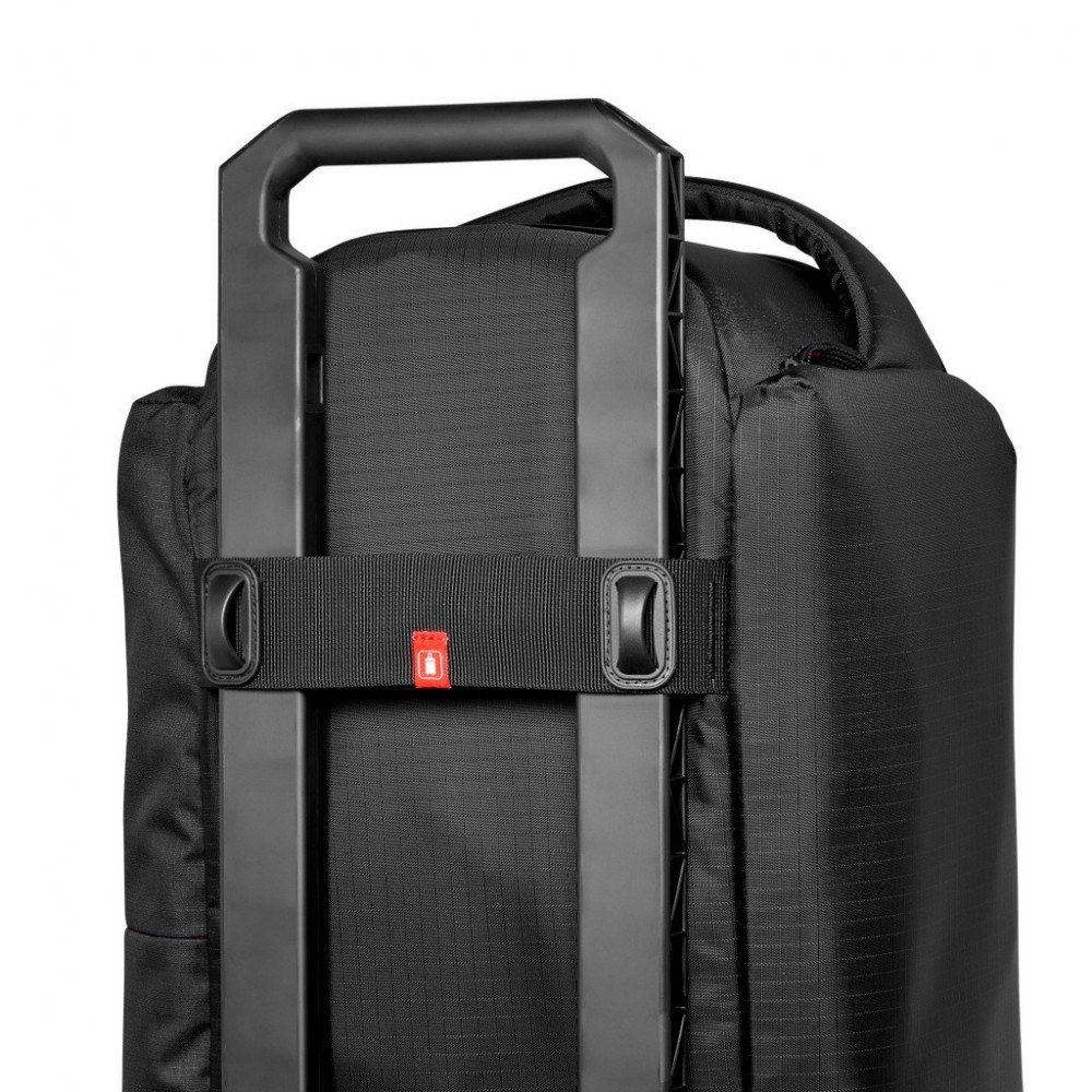 Pro Light Camcorder Case 193N for PMW-X200, HDV camera,VDSLR Manfrotto - 
Made from rip-resistant, water-repellent fabric
Camcor