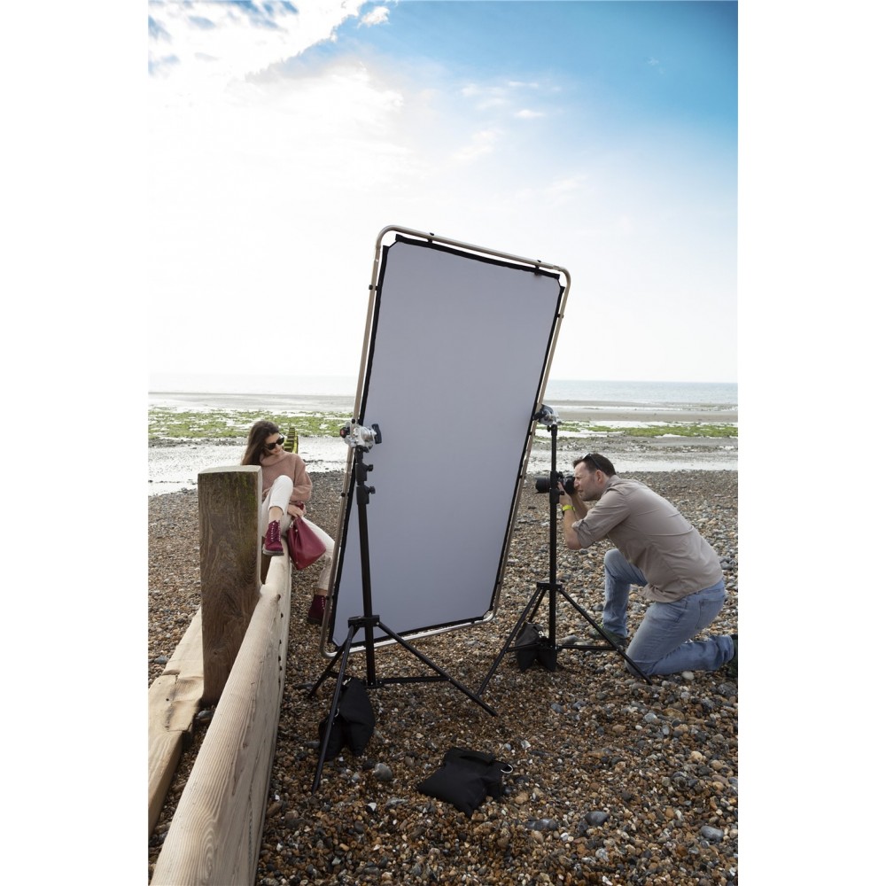 Pro Scrim All In One Kit 1.1x2m Medium Manfrotto - 
Built to capture the imagination of creative imagemakers
Lightweight all in 